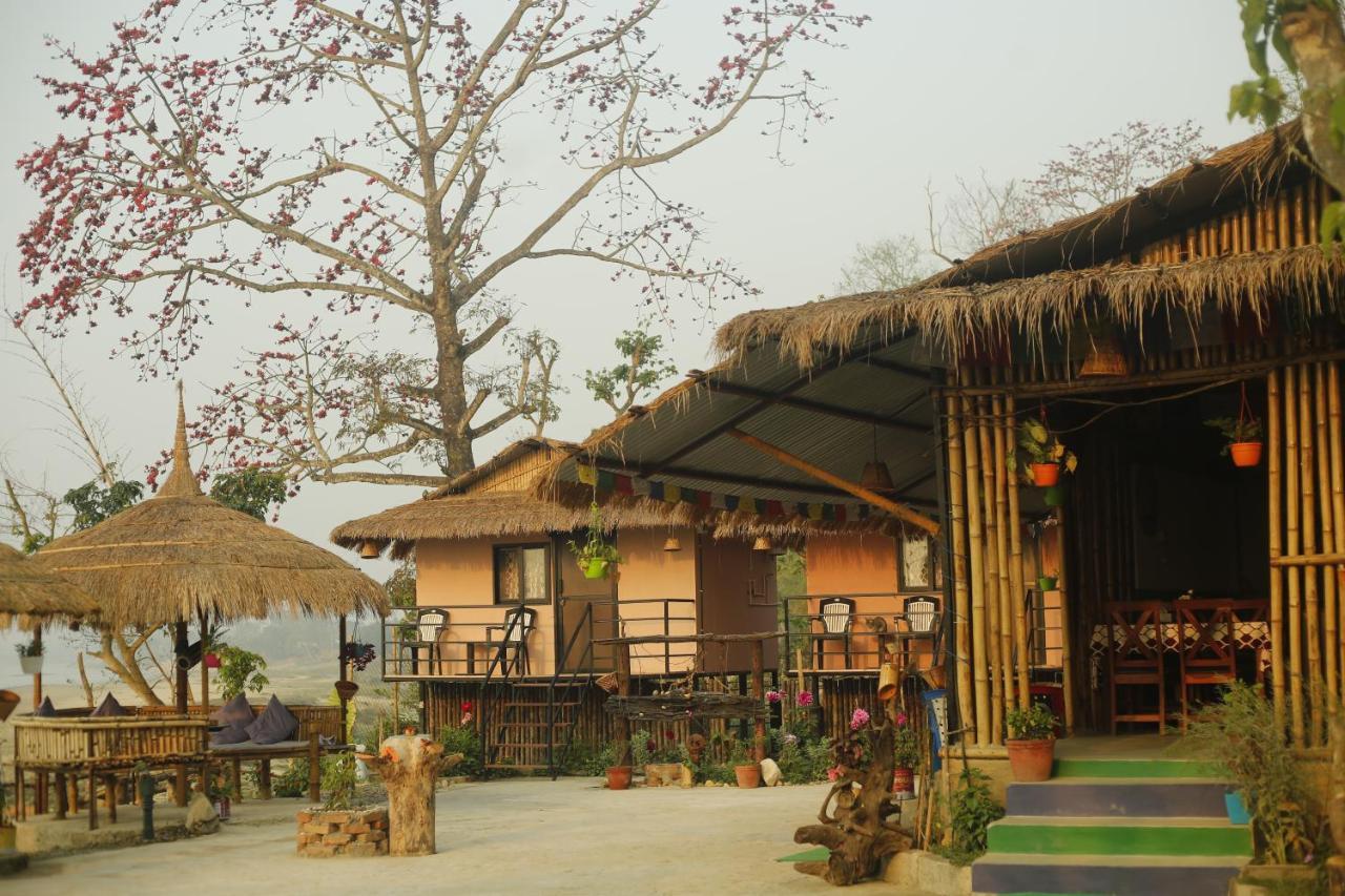 Bamby Chilling House - Feel The Nature Sauraha Exteriér fotografie