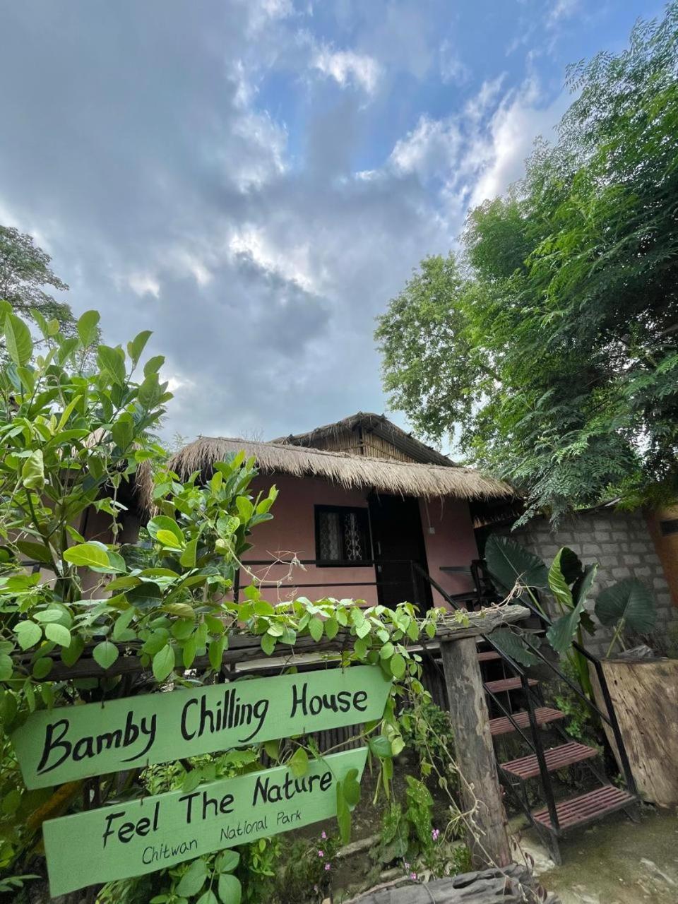 Bamby Chilling House - Feel The Nature Sauraha Exteriér fotografie