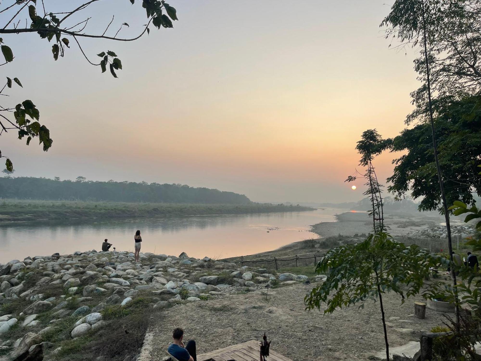 Bamby Chilling House - Feel The Nature Sauraha Exteriér fotografie