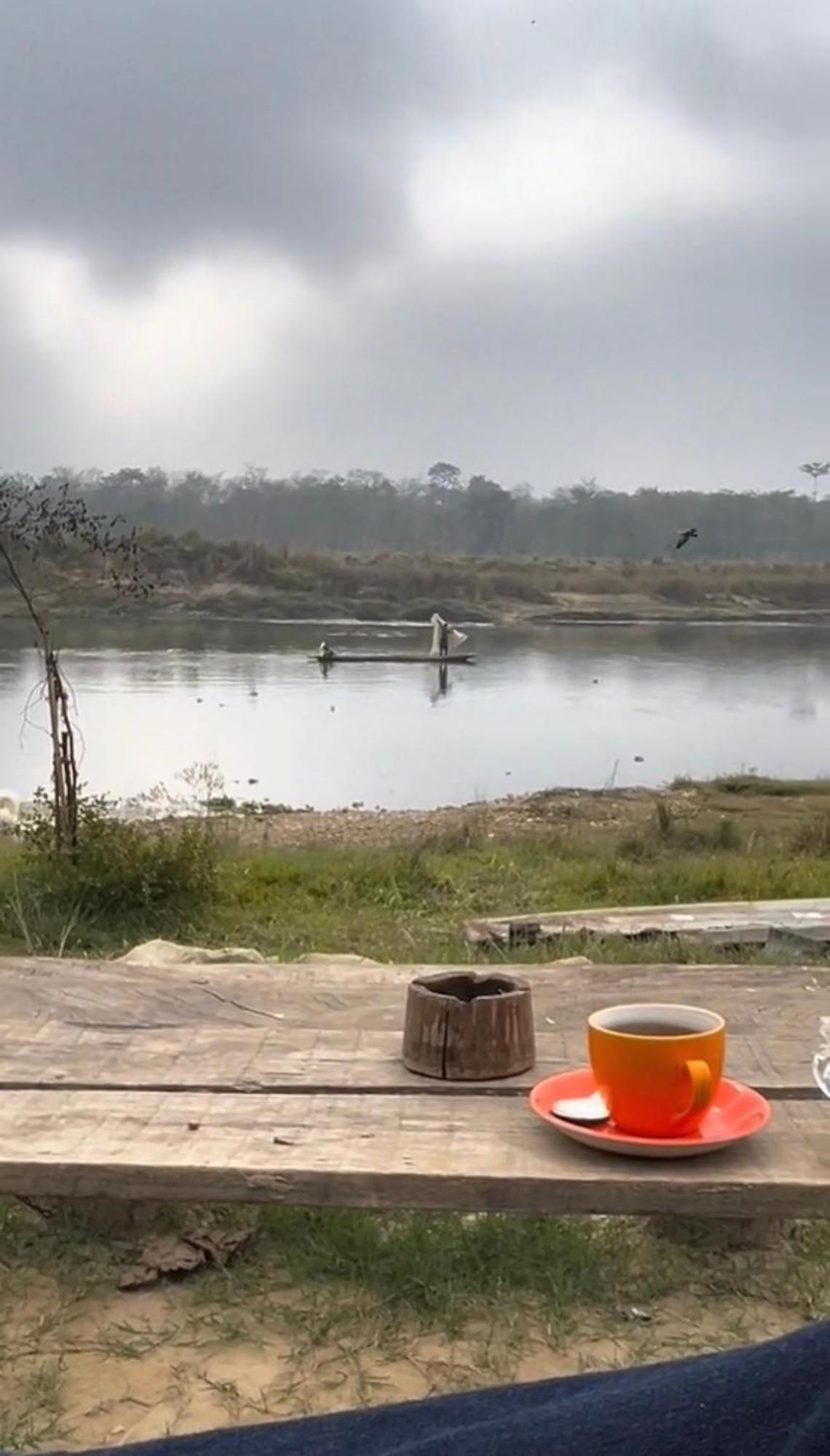 Bamby Chilling House - Feel The Nature Sauraha Exteriér fotografie